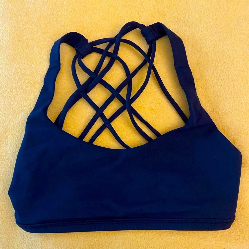 lululemon sports bra!